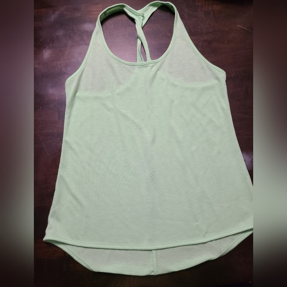 Zyia Twist and Flow Tank Size small - Picture 2 of 5